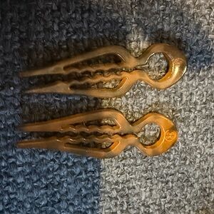 Lialys Tortoise Shell Hair Clips